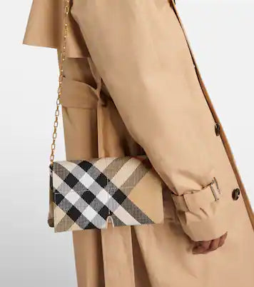 BURBERRY BB CHECK SOFT SNIP MINI CHAIN BAG TEACUP