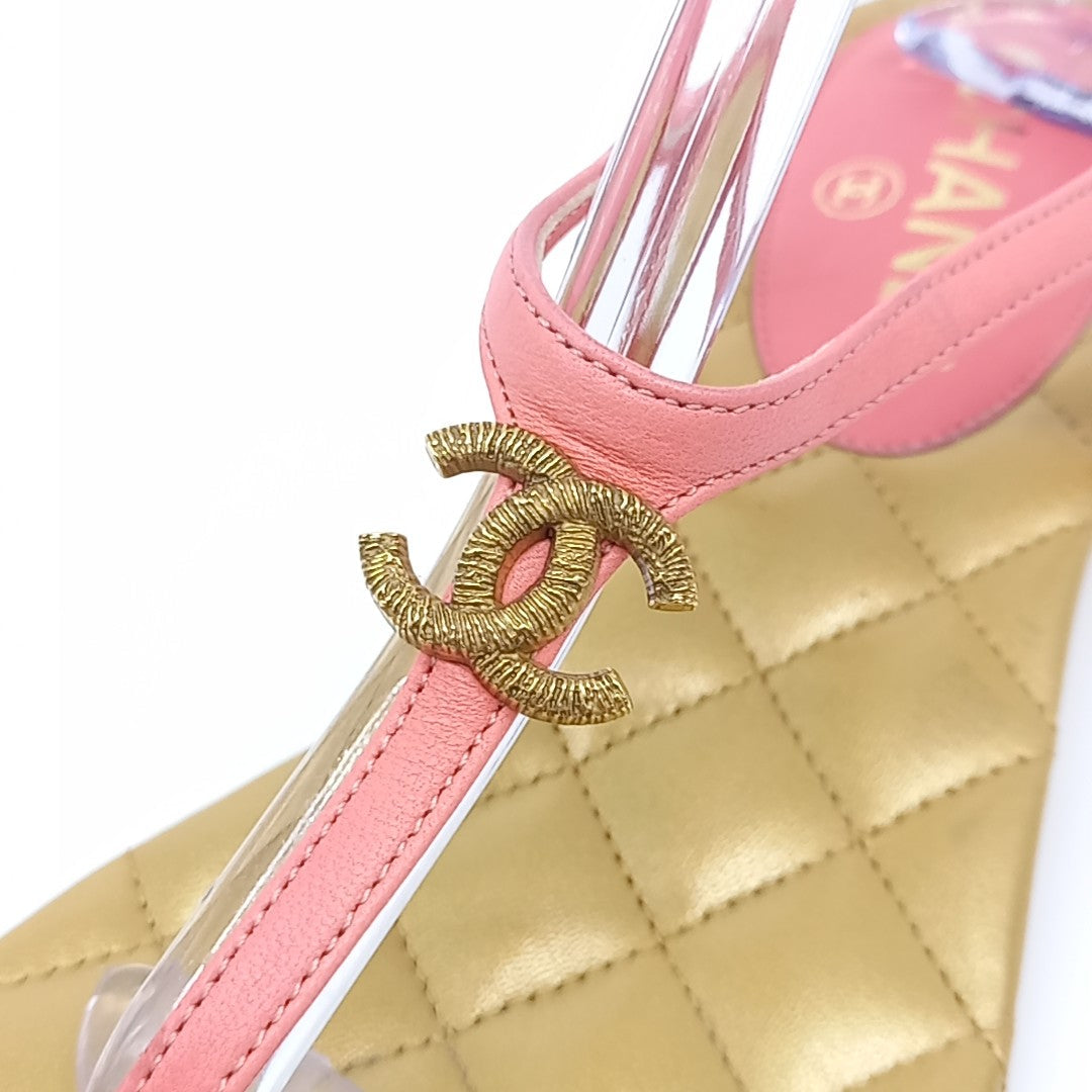 CHANEL CC LOGO THONG SANDALS