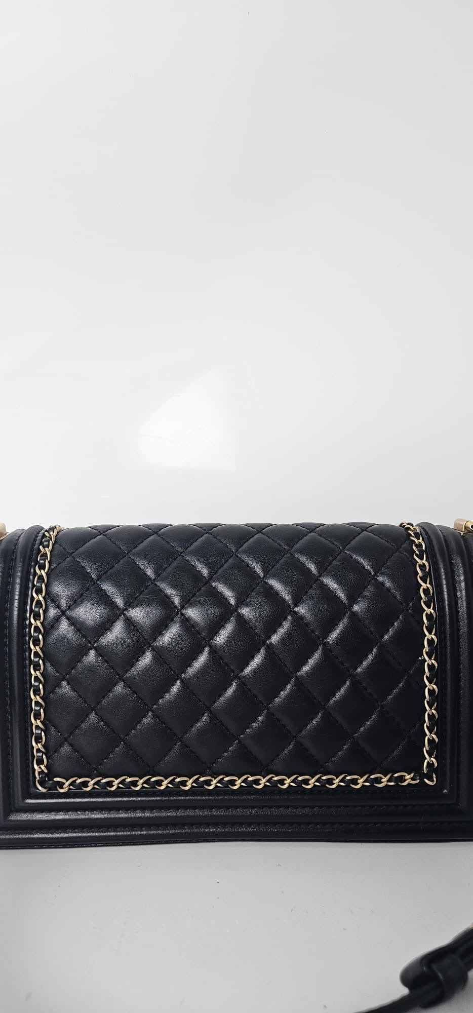 CHANEL CC LAMBSKIN CHAIN AROUND MEDIUM
BOY BAG
