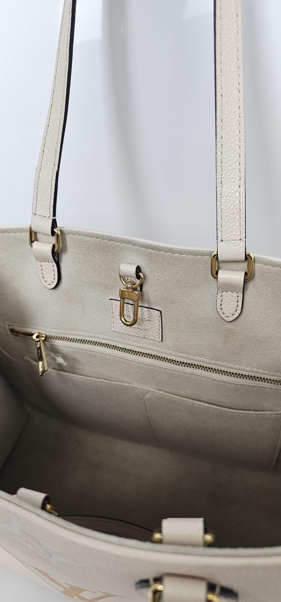 LOUIS VUITTON LV ON THE GO MM “BY THE POOL” LIMITED EDITION