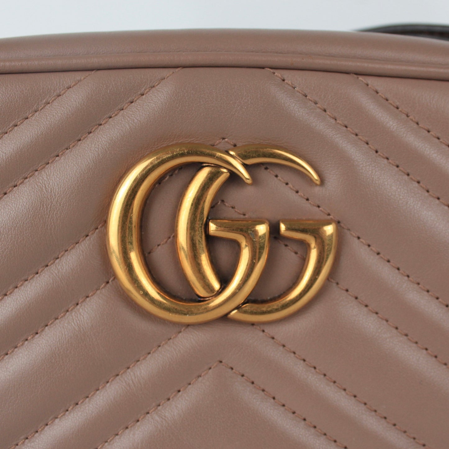GUCCI GG MARMONT SMALL SHOULDER BAG