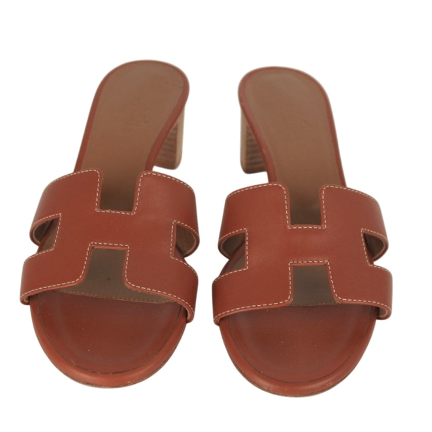 HERMES GOLD CALFSKIN LEATHER OASIS SANDALS