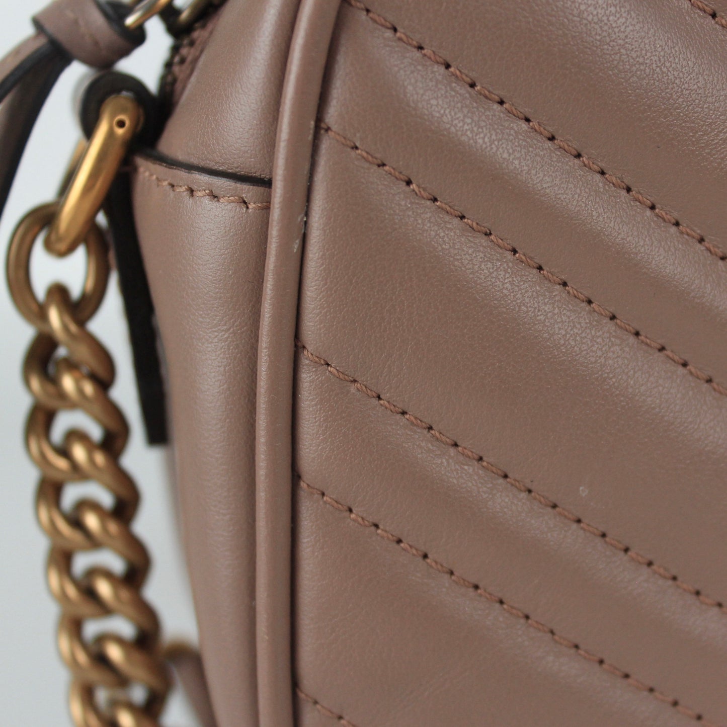 GUCCI GG MARMONT SMALL SHOULDER BAG