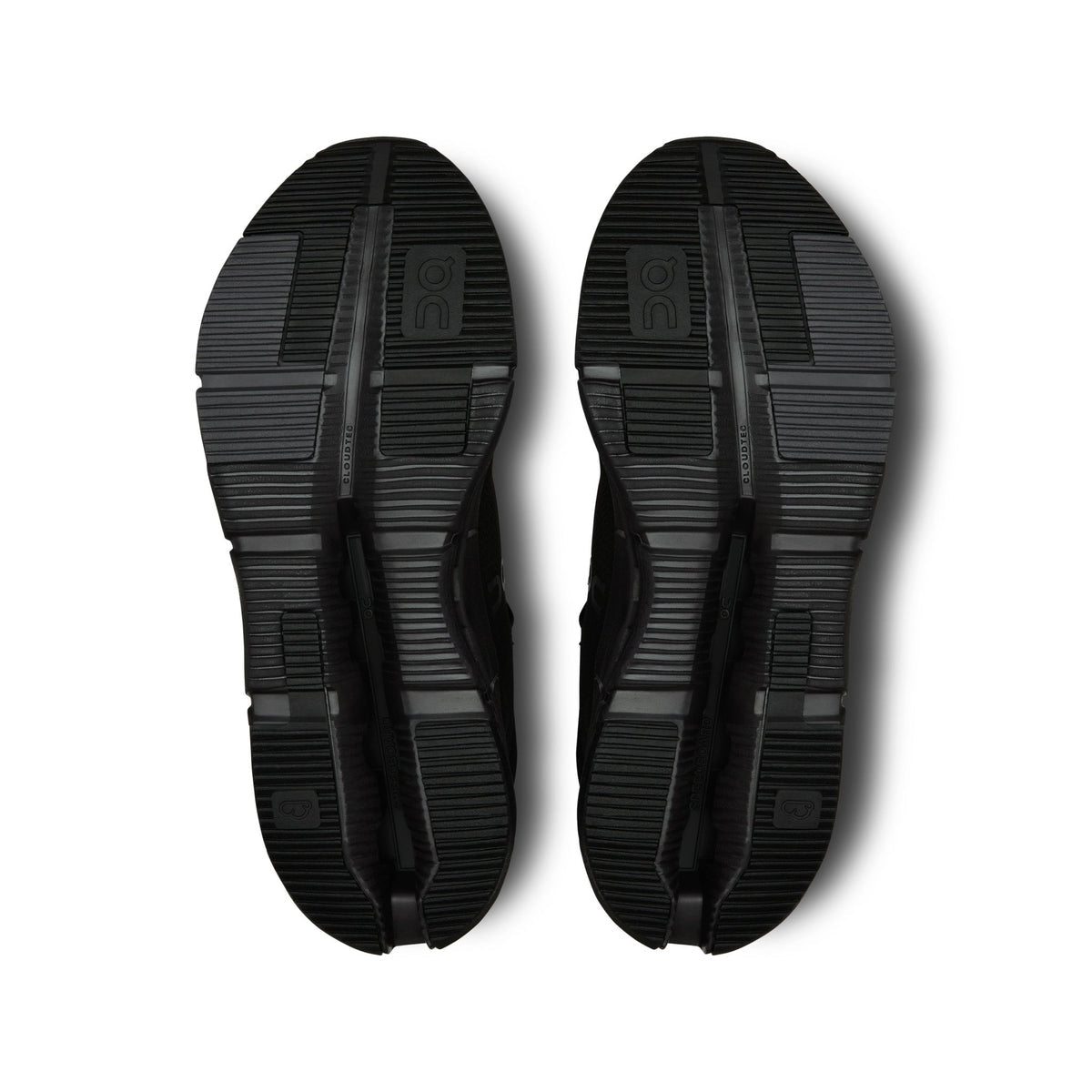 ON RUNNING CLOUDNOVA 2 IN ALL BLACK