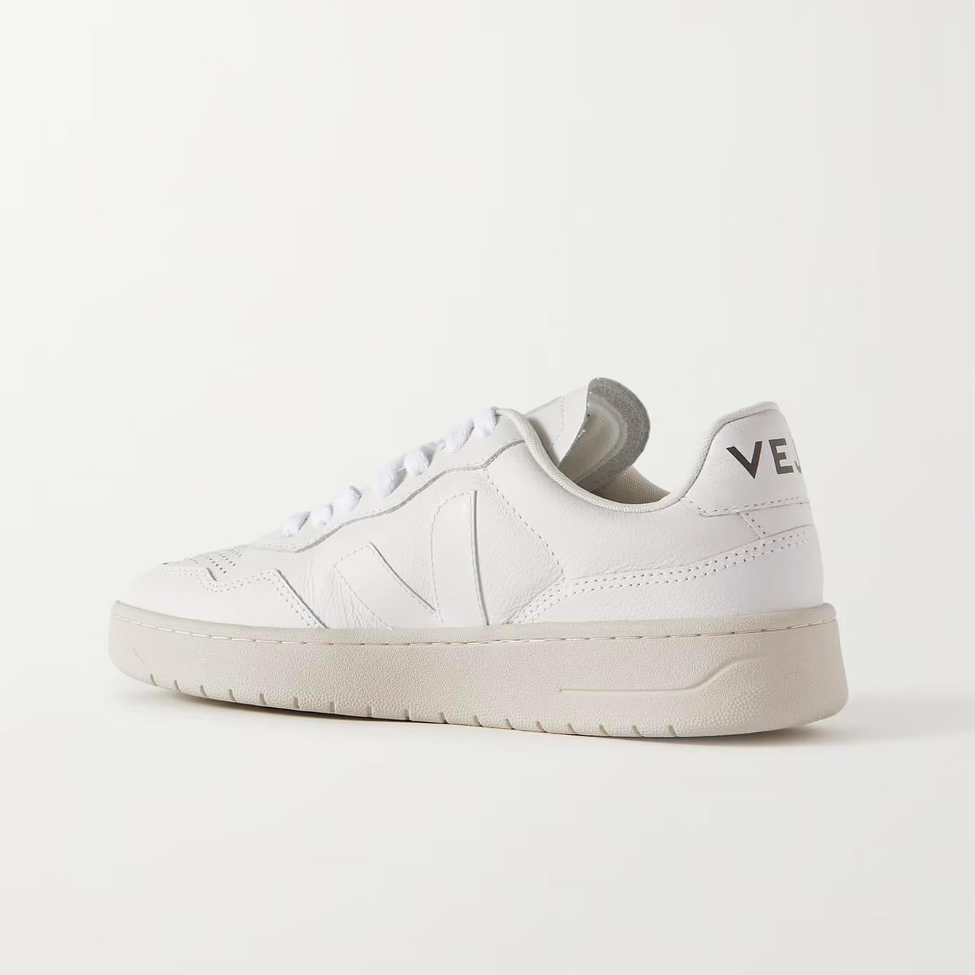 VEJA V-90 LEATHER SNEAKERS