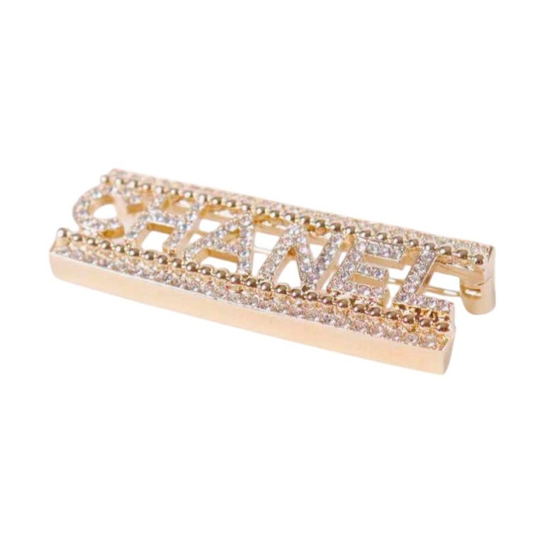 CHANEL CRYSTAL CC LOGO BROOCH