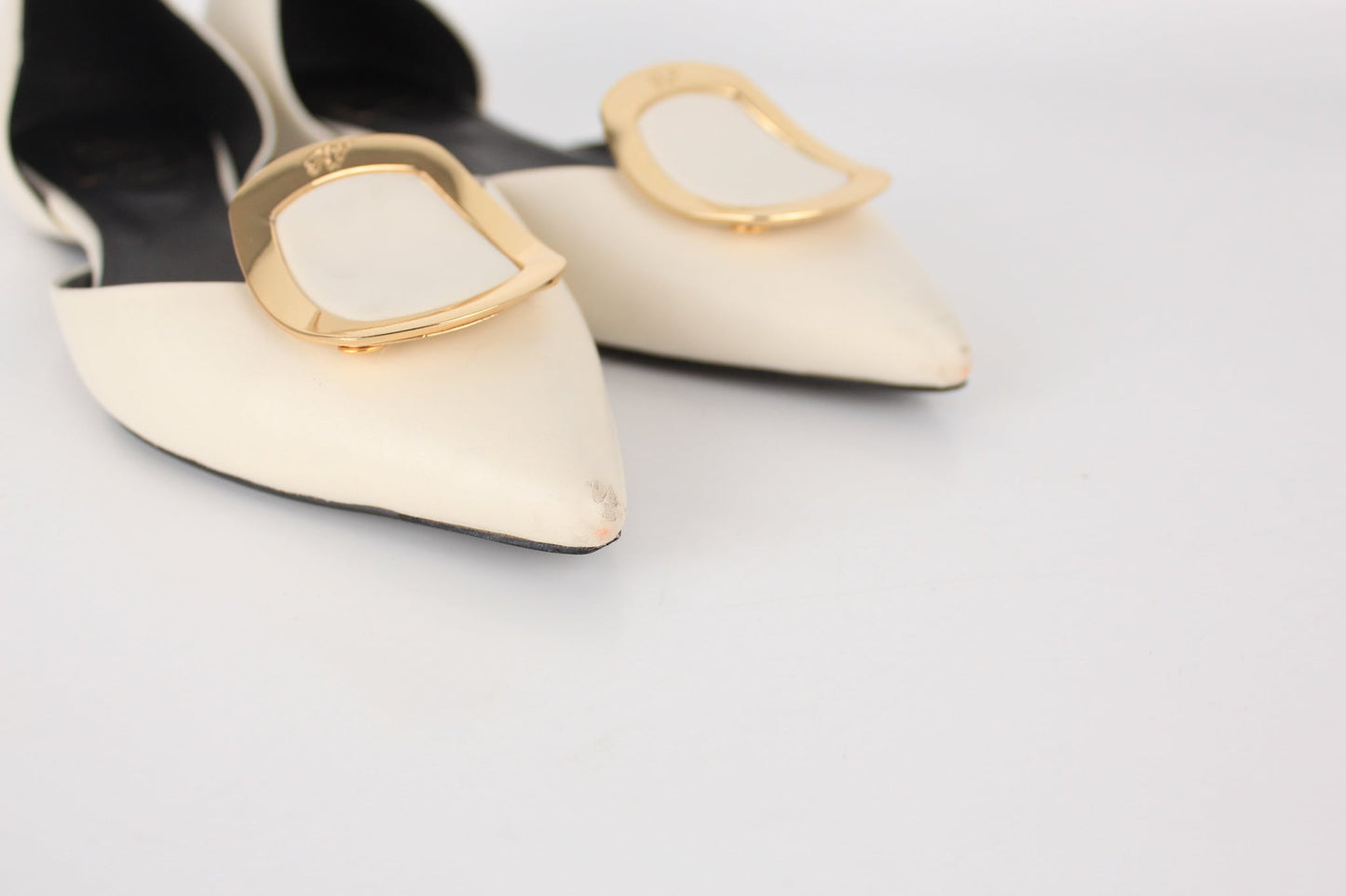 ROGER VIVIER CHIPS D’ORSAY WHITE PATENT BALLET FLATS
