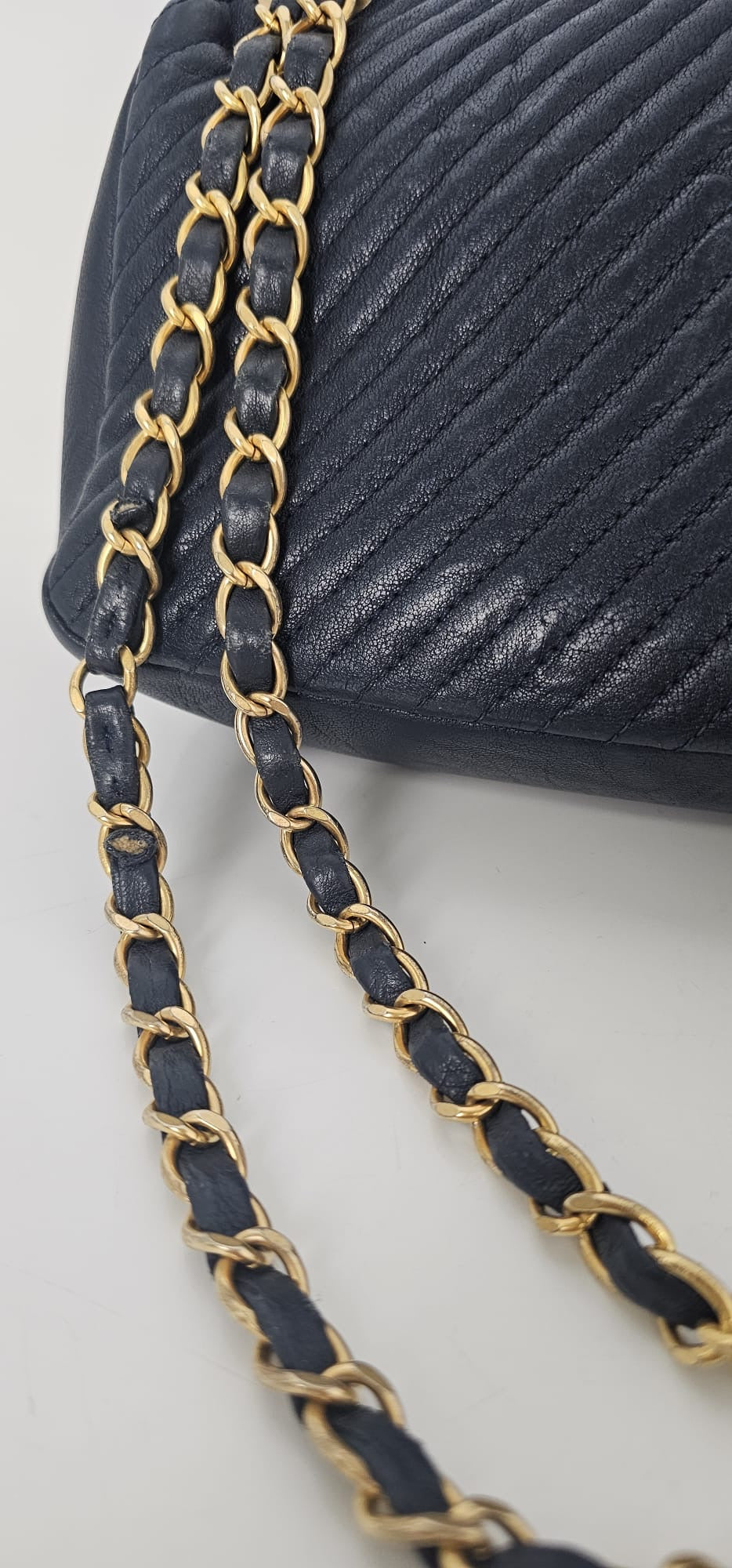 CHANEL CC SURPIQUE CHEVRON SMALL FLAP