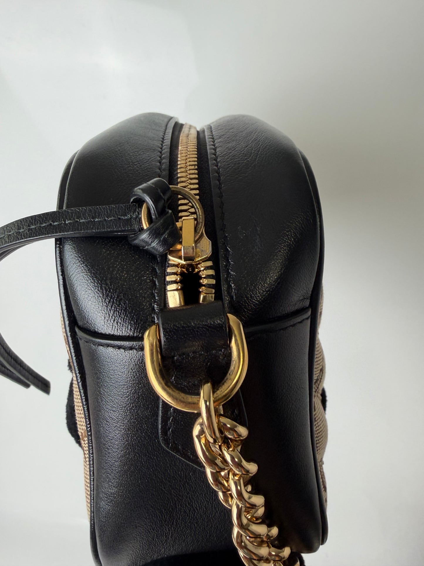 GUCCI GG SMALL CAMERA BAG