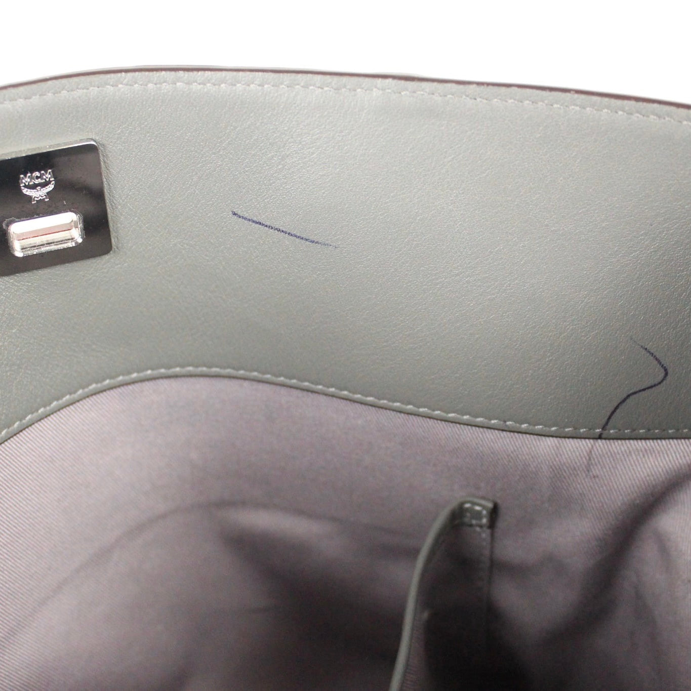 MCM ESSENTIAL TOTE BAG