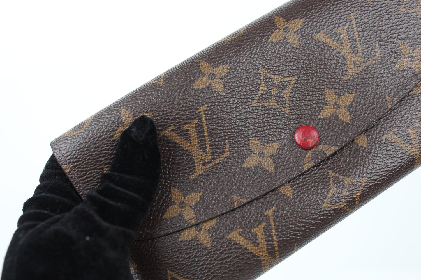 LOUIS VUITTON LV EMILIE WALLET