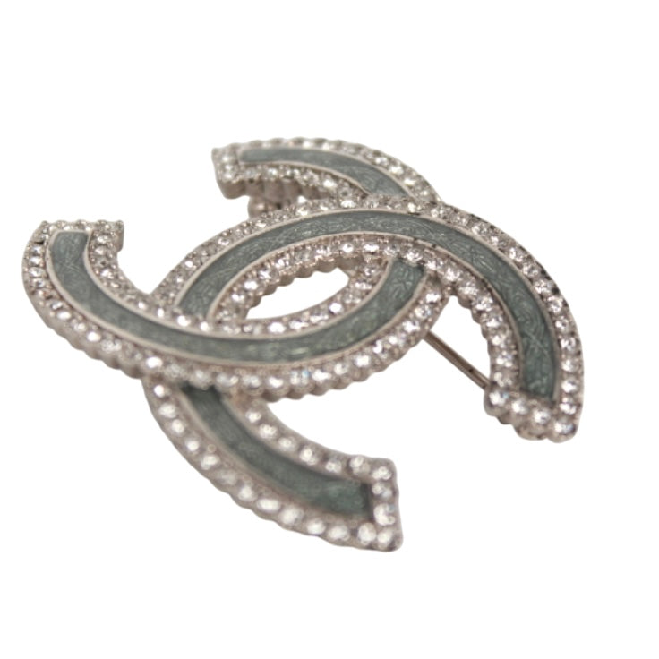 CHANEL CC BROOCH