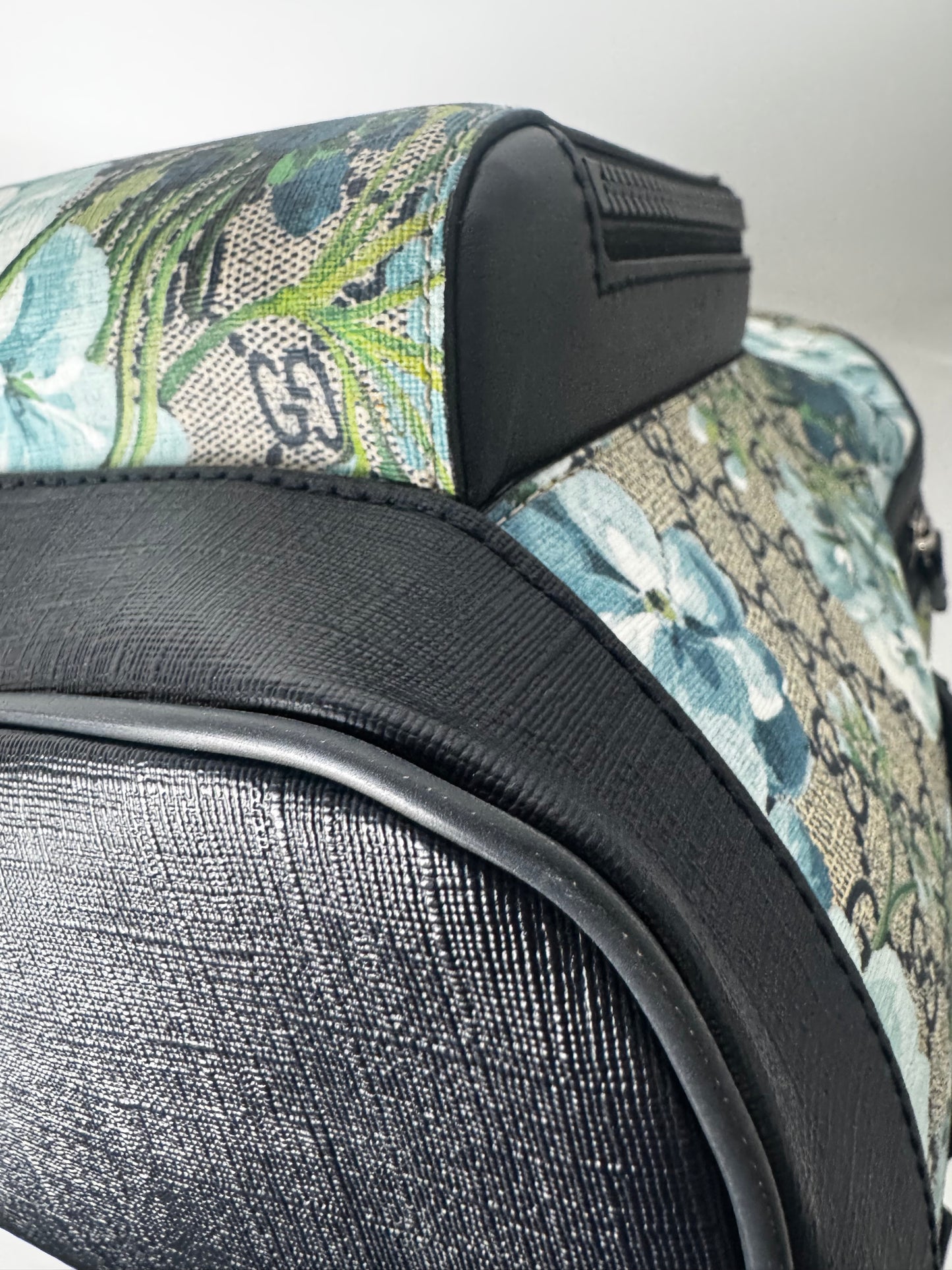 GUCCI GG SUPREME BLOSSOM MEDIUM DAY BACKPACK UNISEX