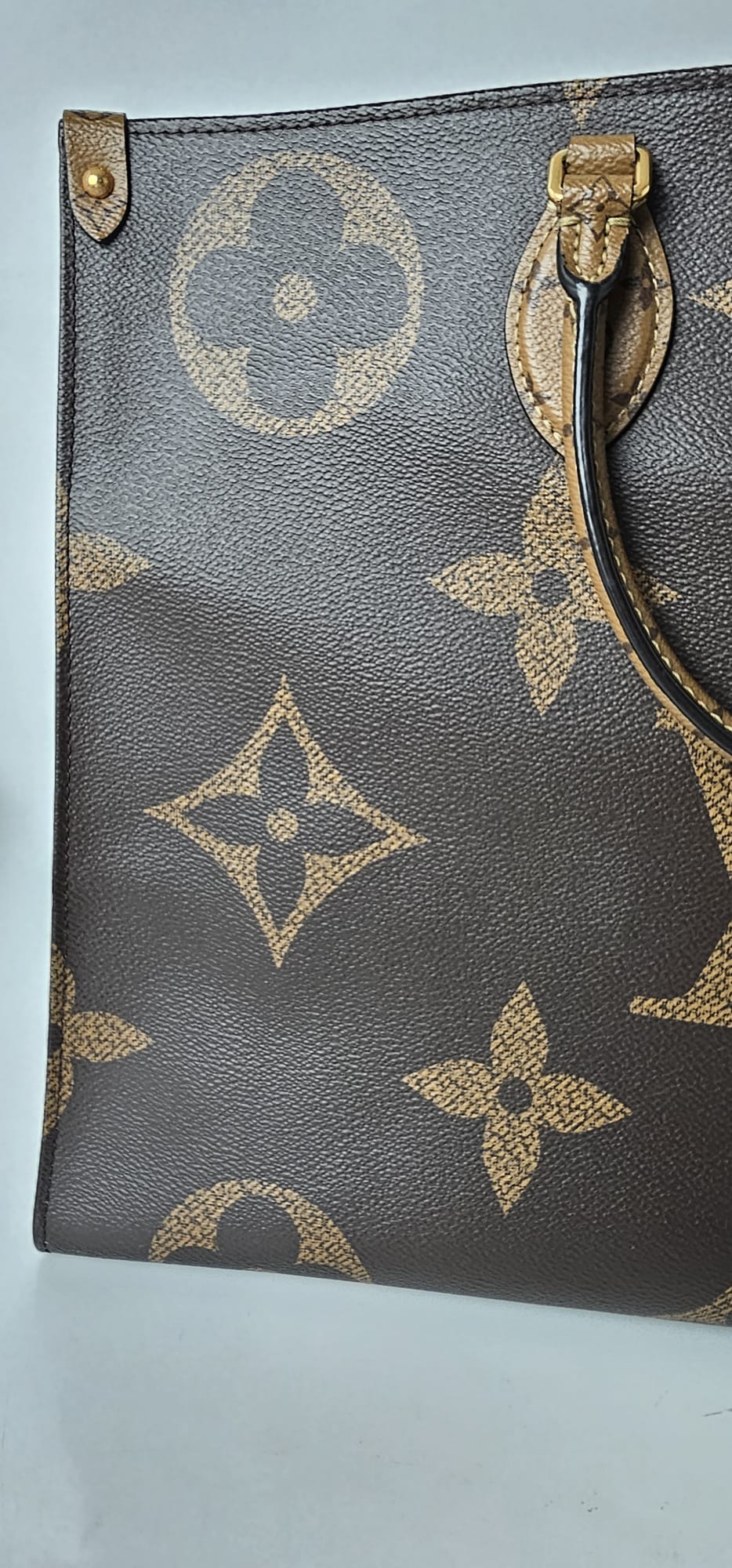 LOUIS VUITTO LV OTG GM