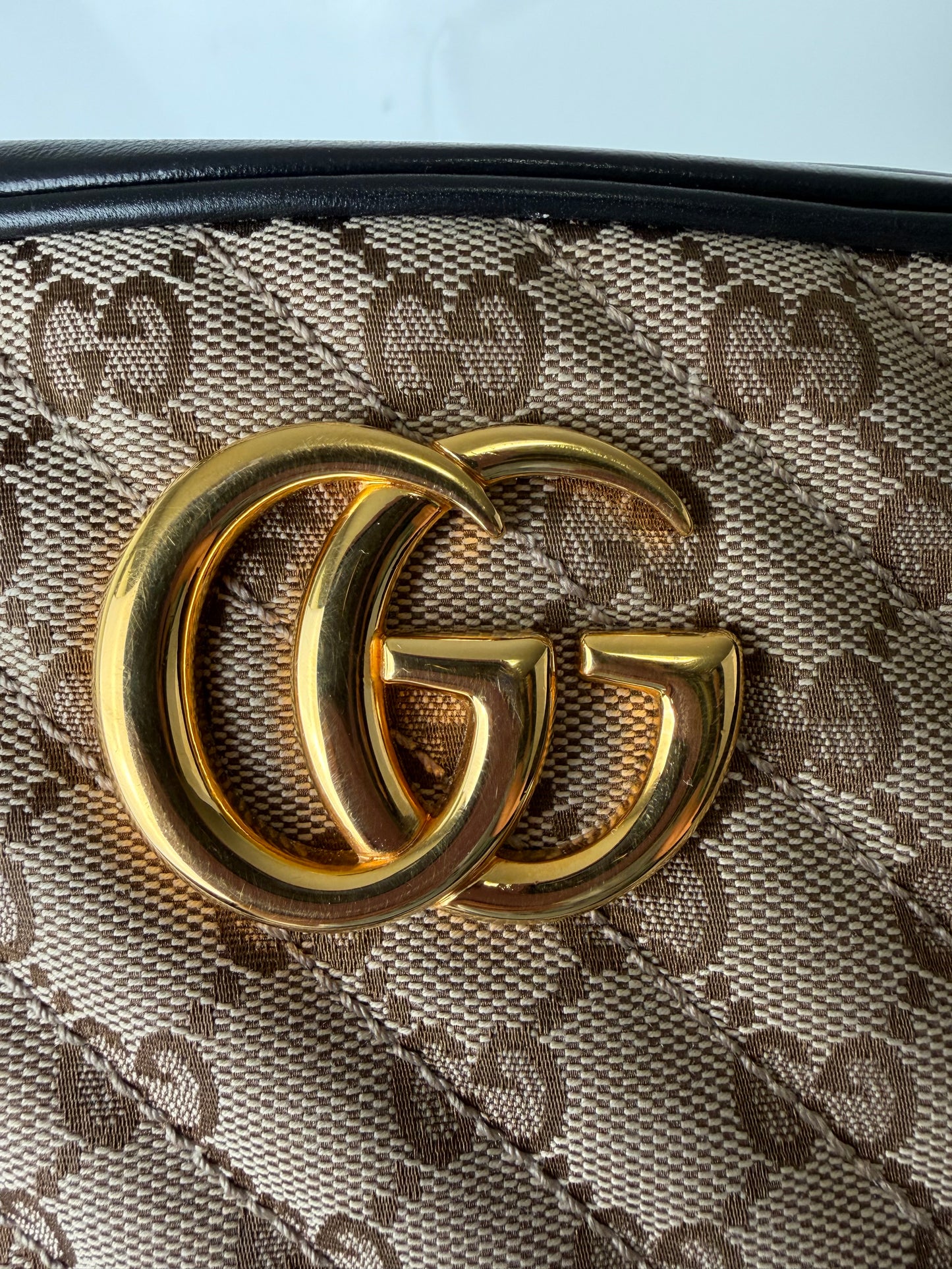 GUCCI GG SMALL CAMERA BAG