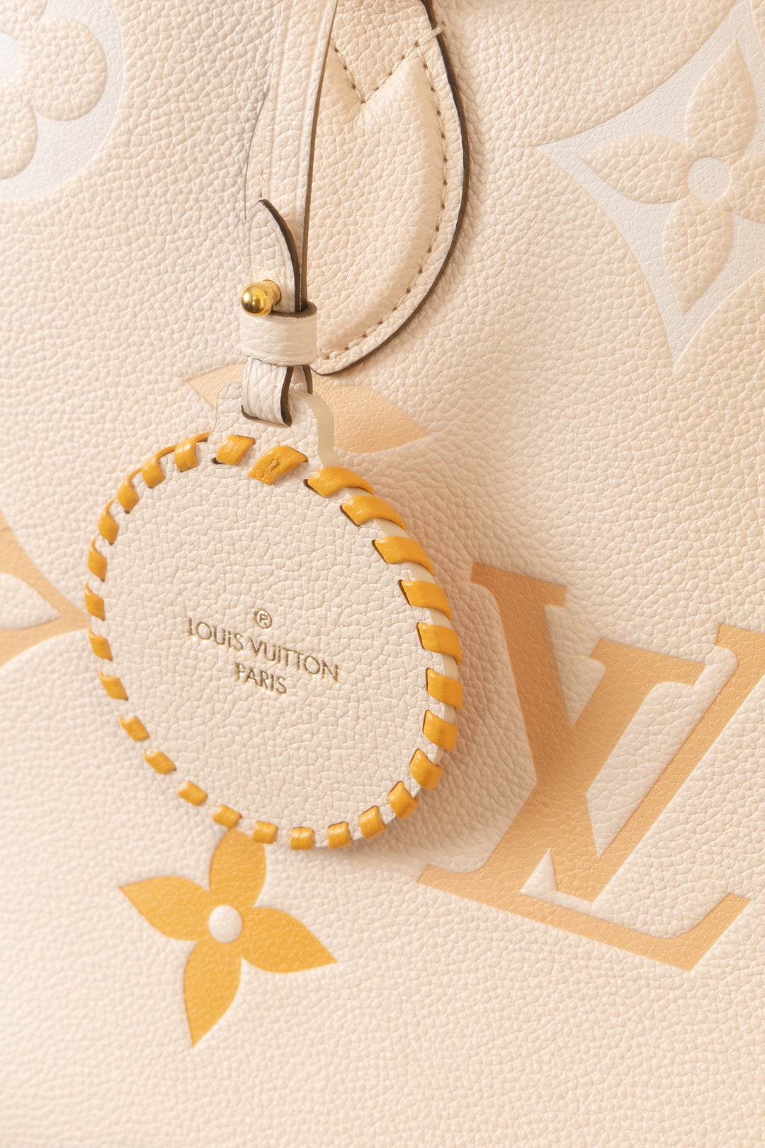 LOUIS VUITTON LV ON THE GO MM “BY THE POOL” LIMITED EDITION