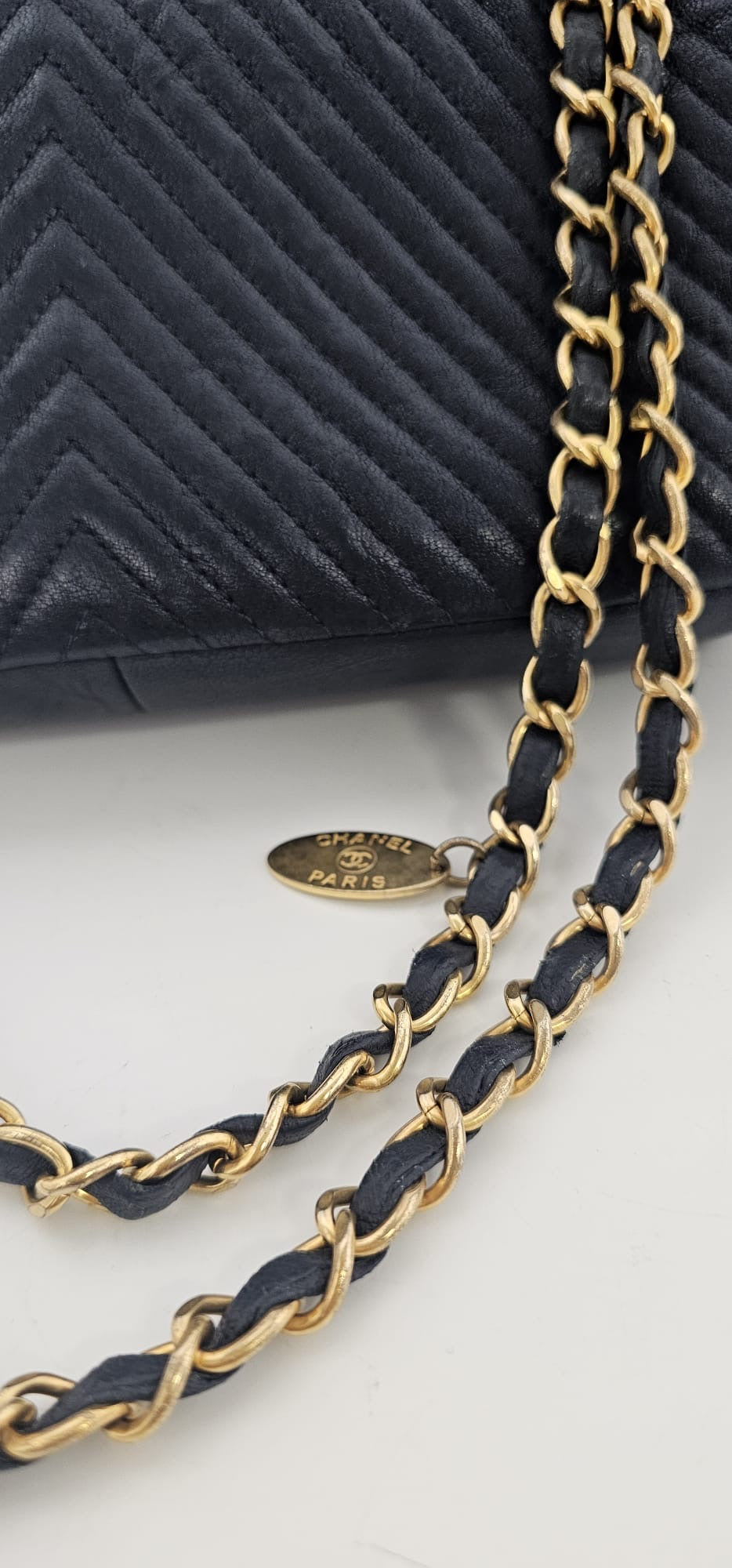 CHANEL CC SURPIQUE CHEVRON SMALL FLAP