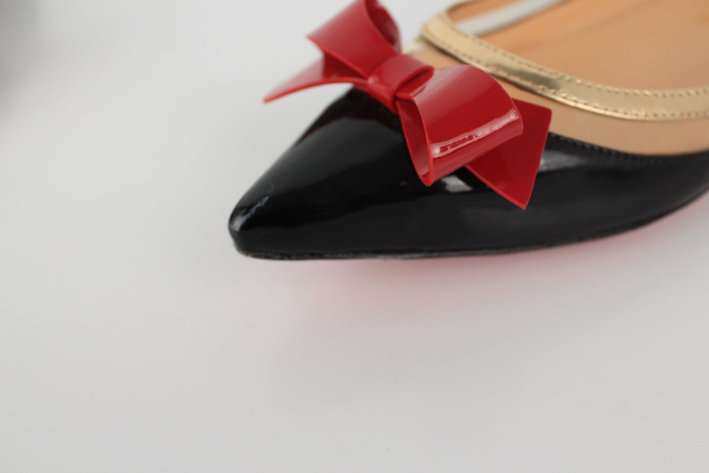 CHRISTIAN LOUBOUTIN TRICOLOR SUSPENODO FLATS