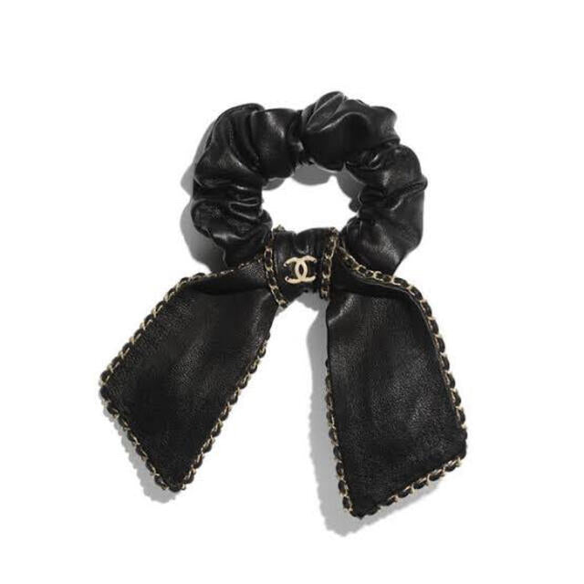 CHANEL SCRUNCHIE WITH A BOW