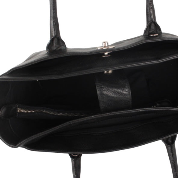 CHANEL EXECUTIVE LEATHER TOTE WITH ORGANIZER