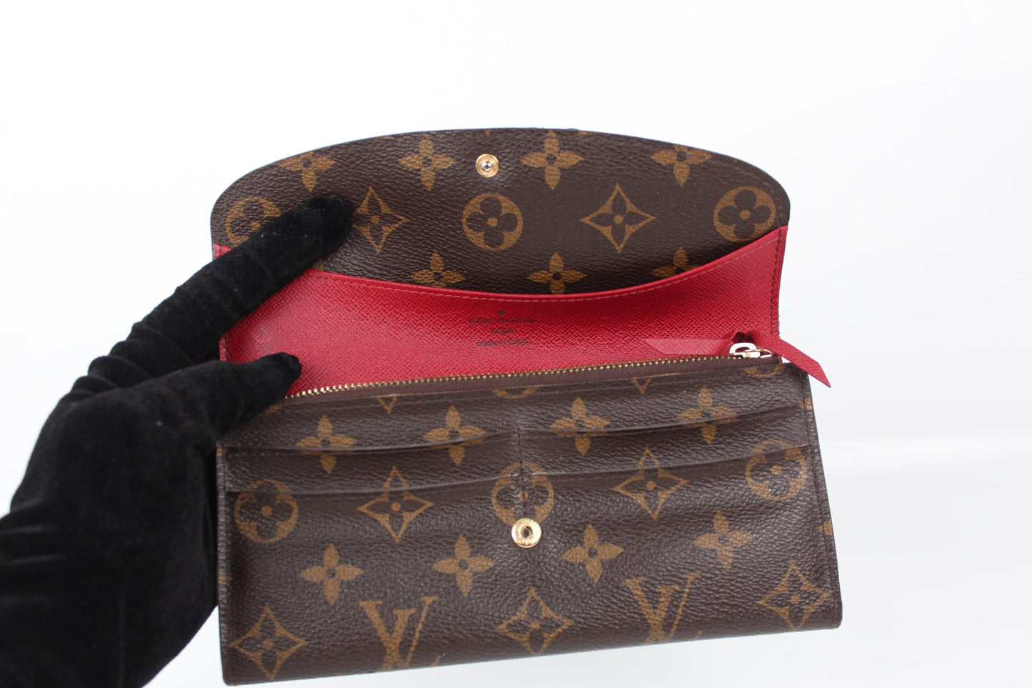 LOUIS VUITTON LV EMILIE WALLET