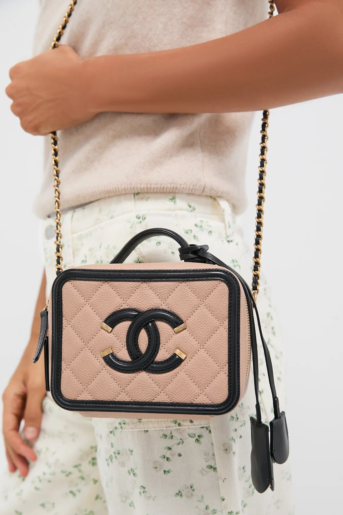 CHANEL CC SMALL FILIGREE VANITY CASE