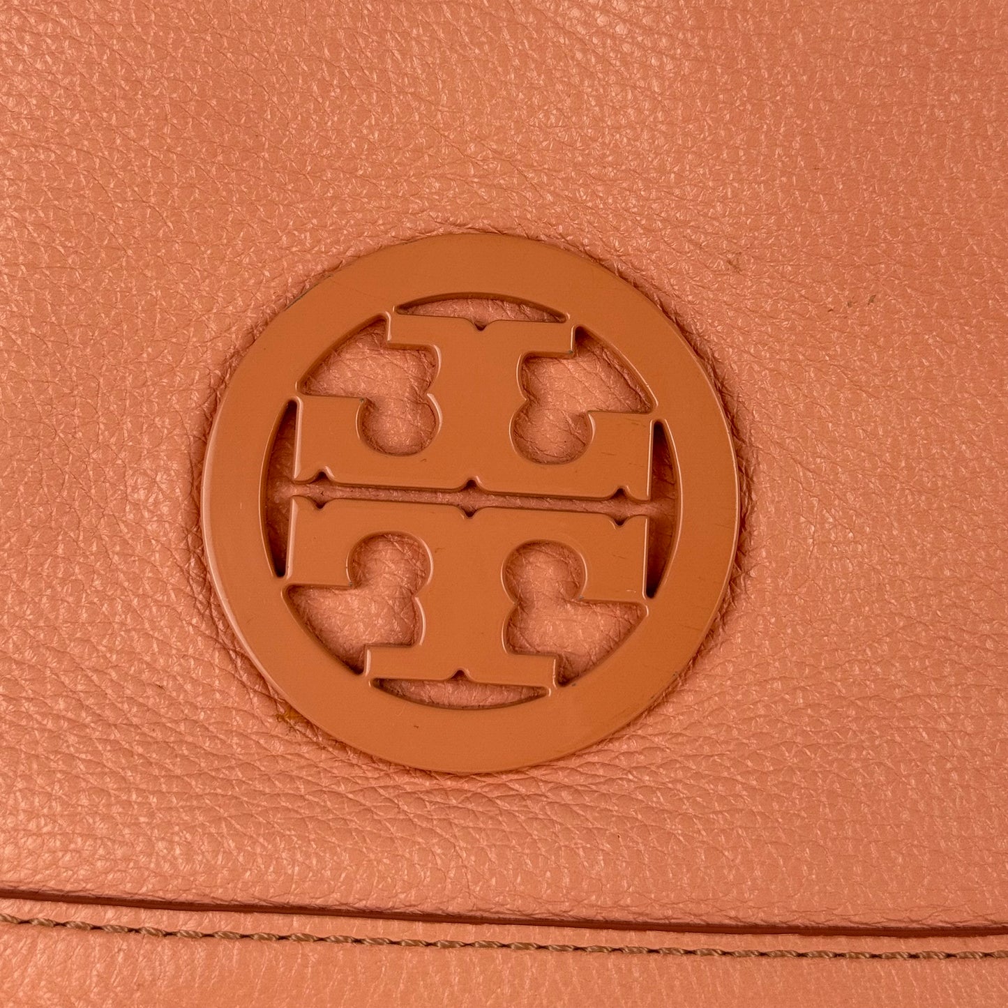 TORY BURCH CHAIN-LINK LEATHER SHOULDER BAG