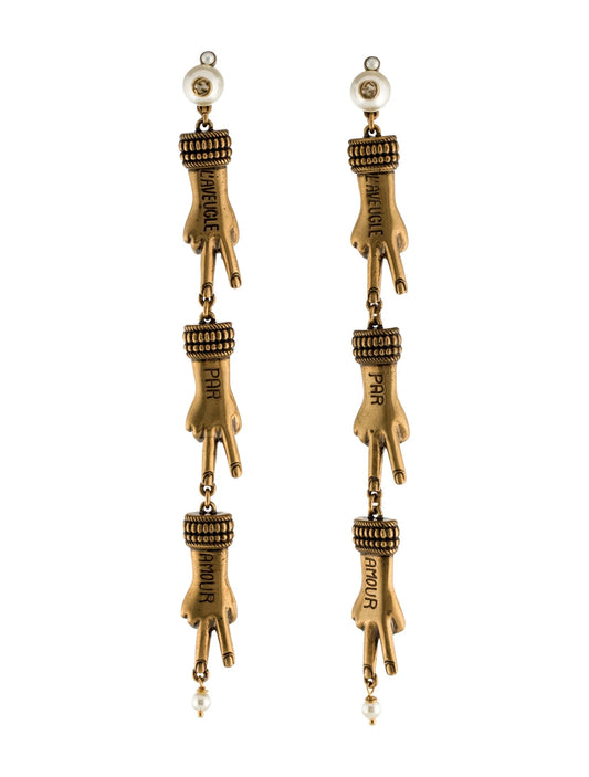 GUCCI GG FAUX PEARL L’AVEUGLE PAR AMOUR HAND 
EARRINGS