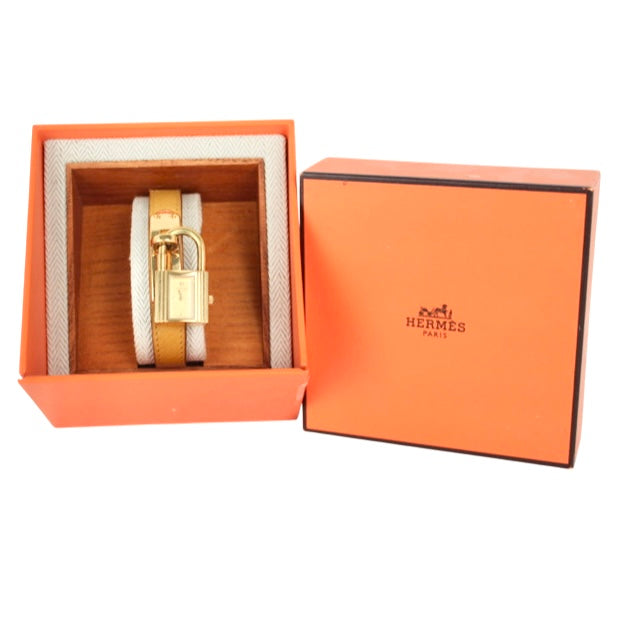 HERMES KELLY WATCH 

Inclusion:  Case and Box
________