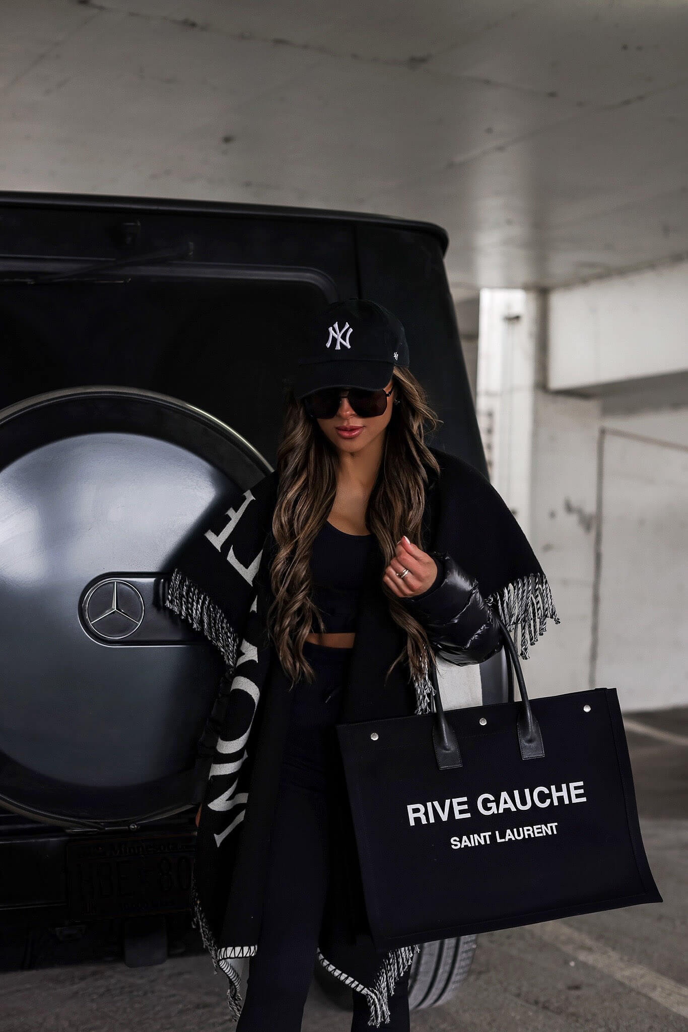 YVES SAINT LAURENT YSL RIVE GAUCHE  BLACK LARGE TOTE
