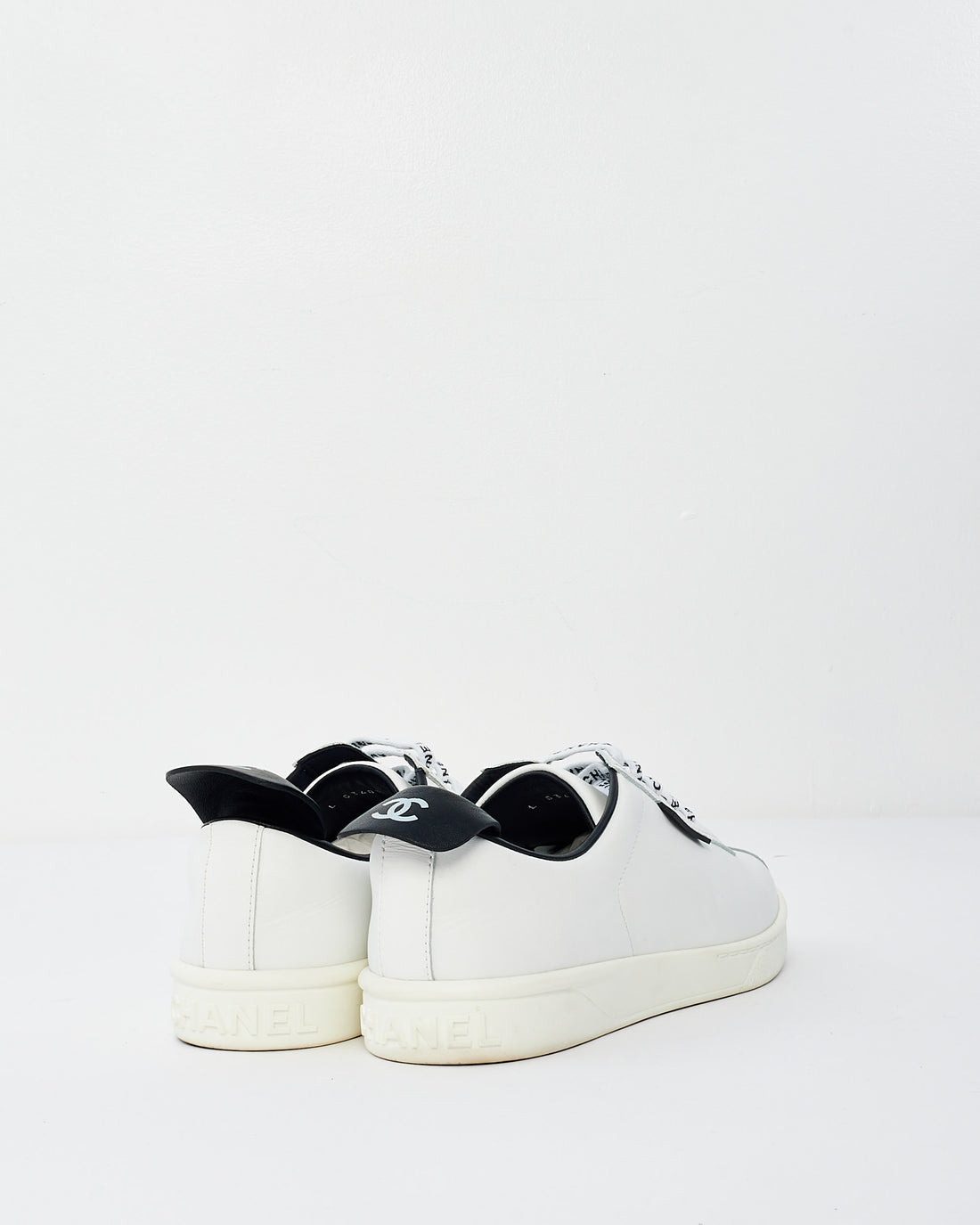 CHANEL CC CALFSKIN LEATHER WOMENS SNEAKERS