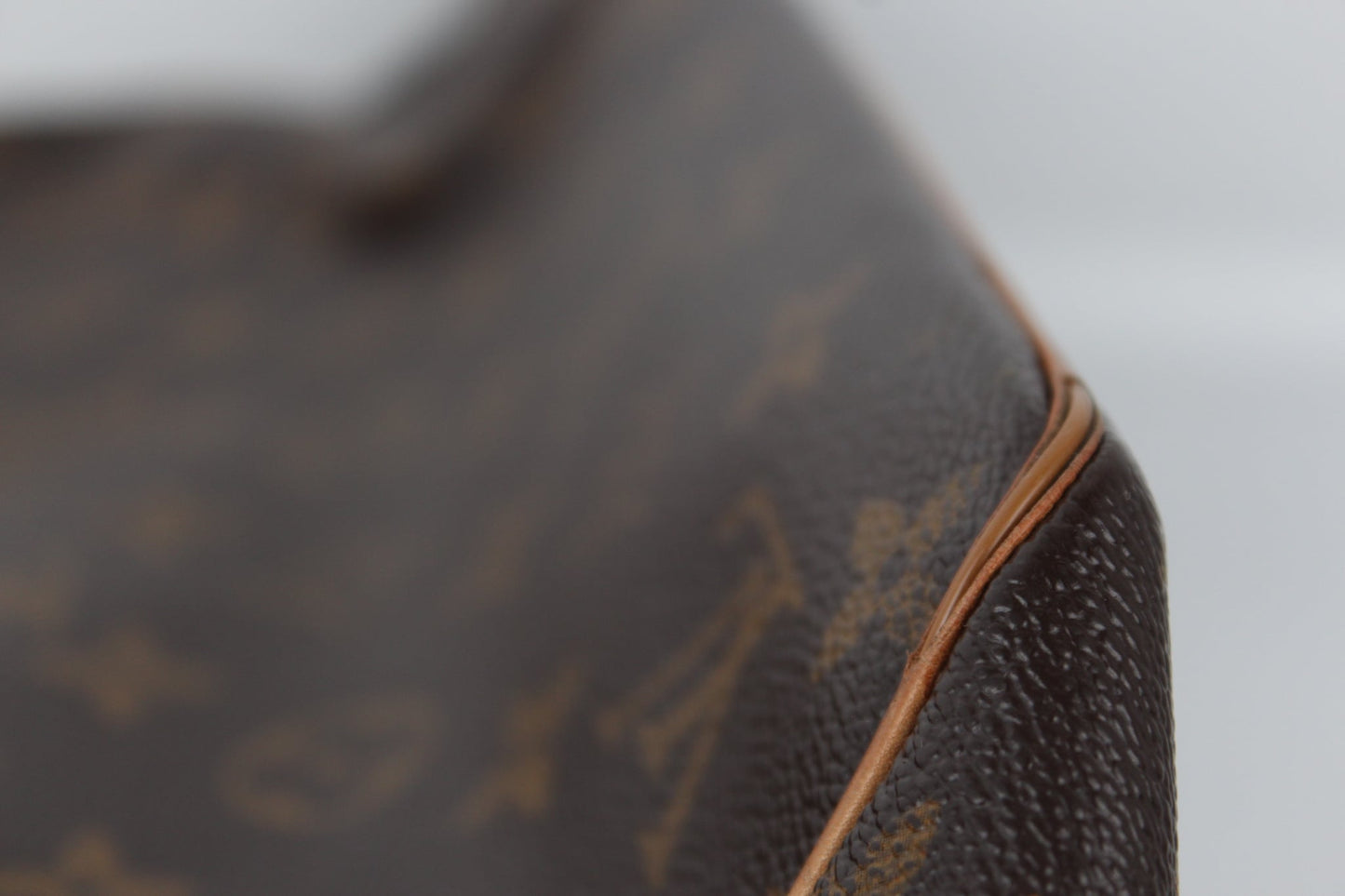 LOUIS VUITTON LV MONOGRAM BATIGNOLLES VERTICAL TOTE BAG
