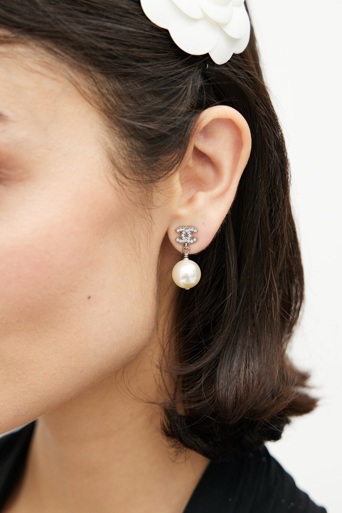 CHANEL CC PEARL CRYSTAL EARRINGS