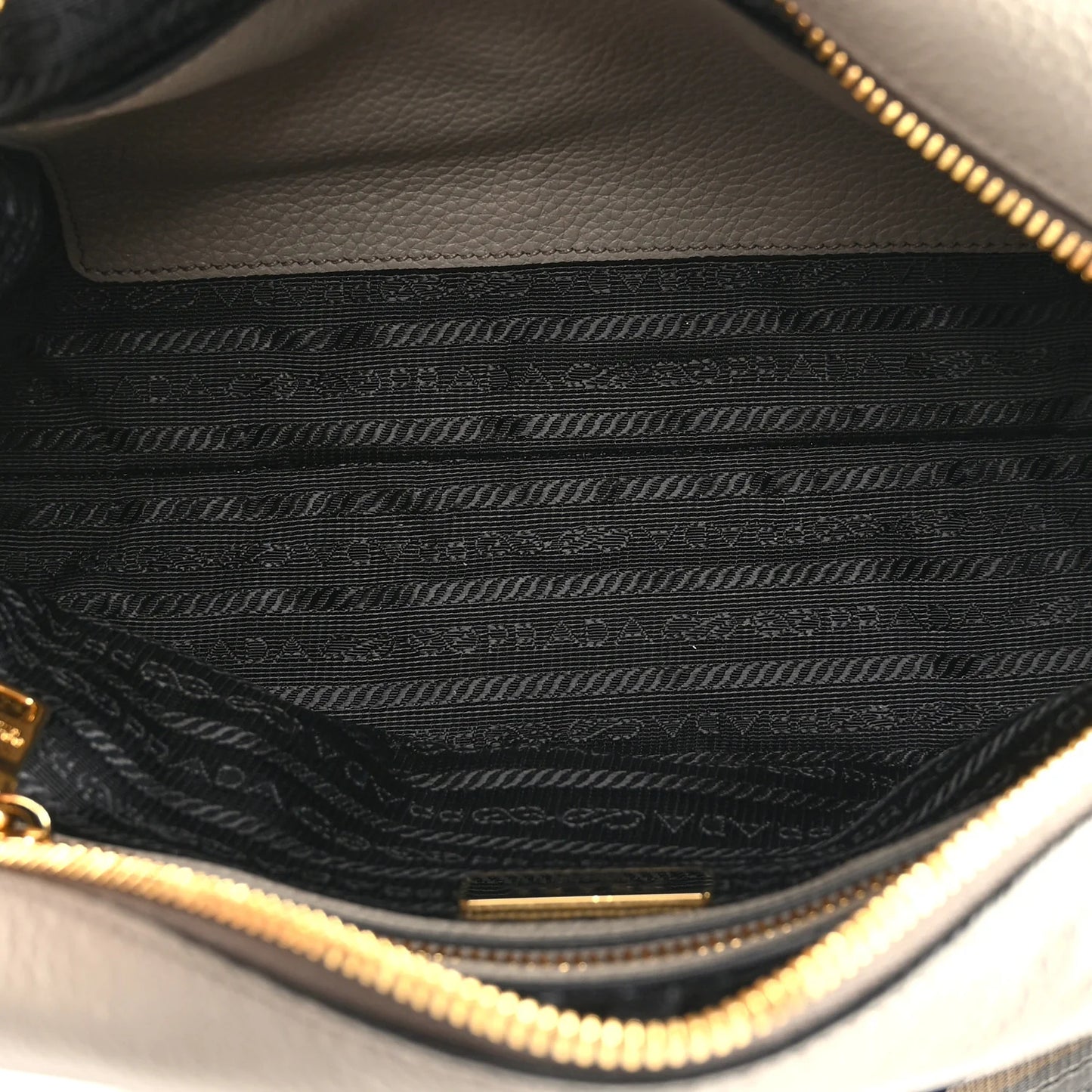 PRADA VITELLO PHENIX BAULETTO