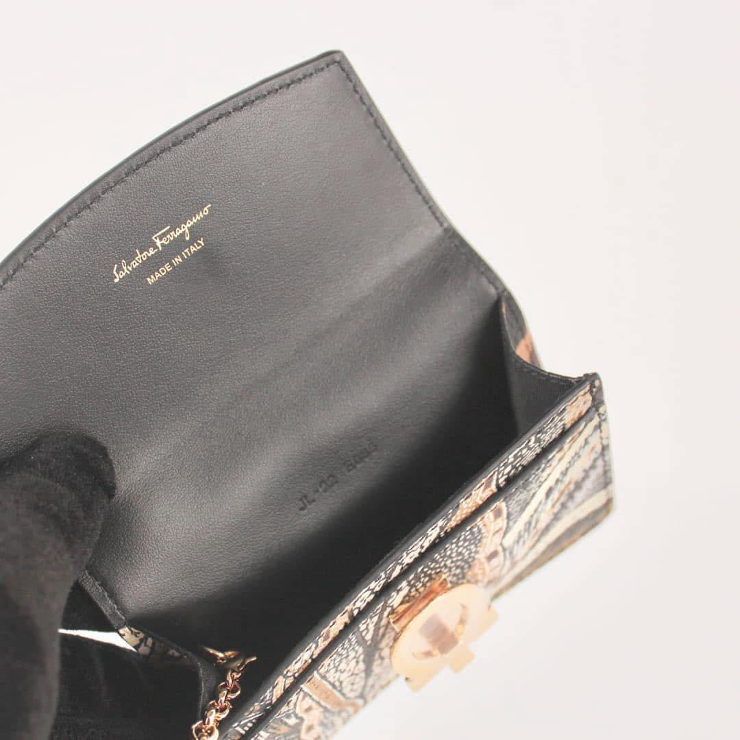 FERRAGAMO WALLET