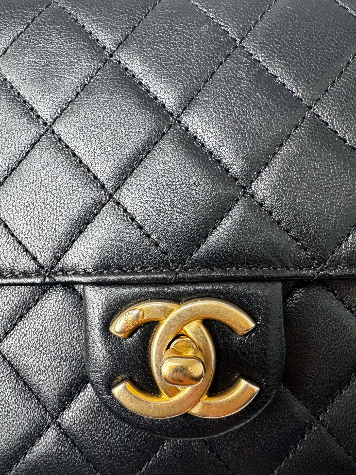 CHANEL CC BLACK SMALL CHIC PEARL FLAP