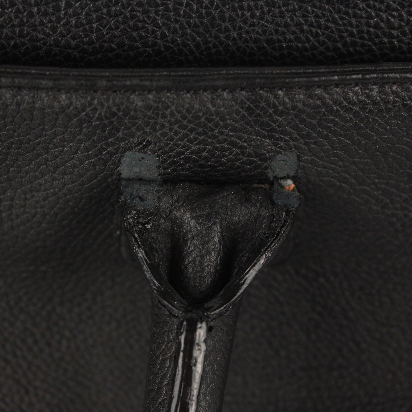 CHANEL EXECUTIVE LEATHER TOTE WITH ORGANIZER