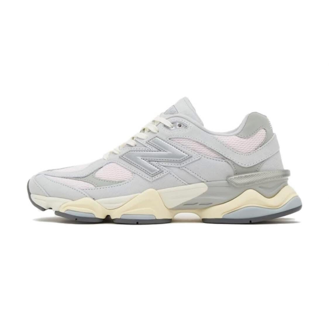 NEW BALANCE 9060 SNEAKERS IN LIGHT GREY PINK