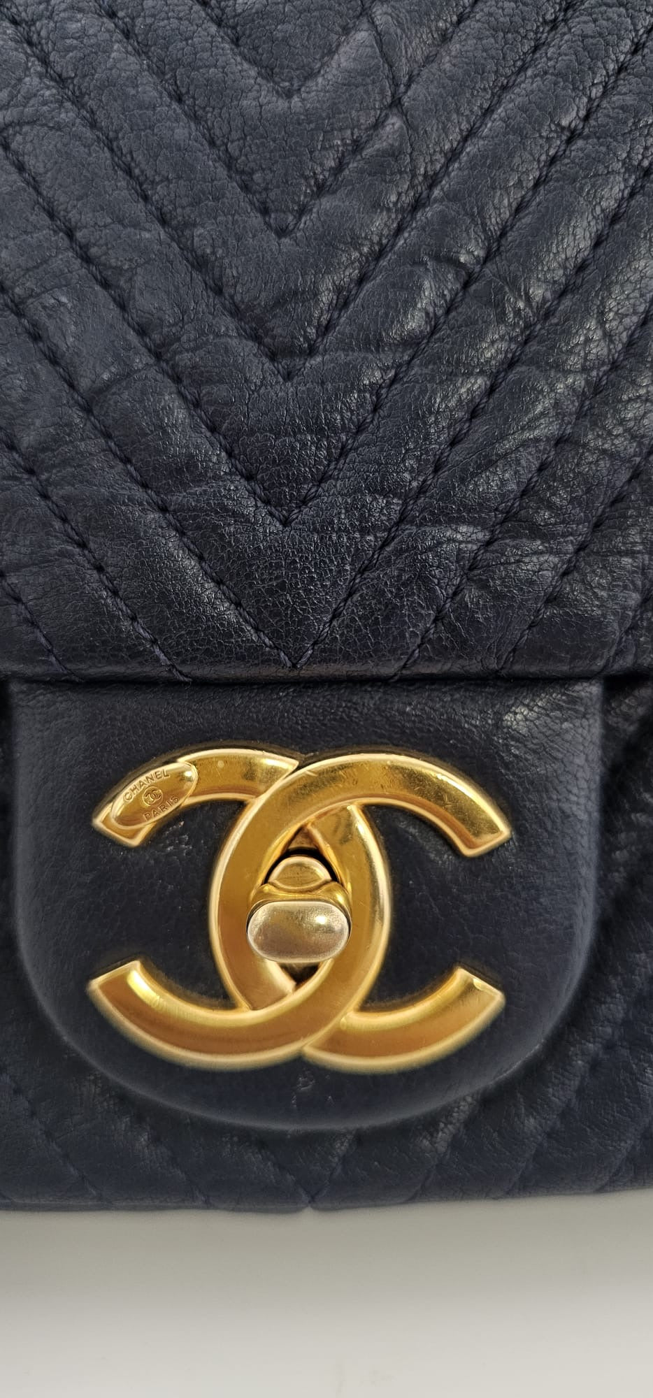 CHANEL CC SURPIQUE CHEVRON SMALL FLAP
