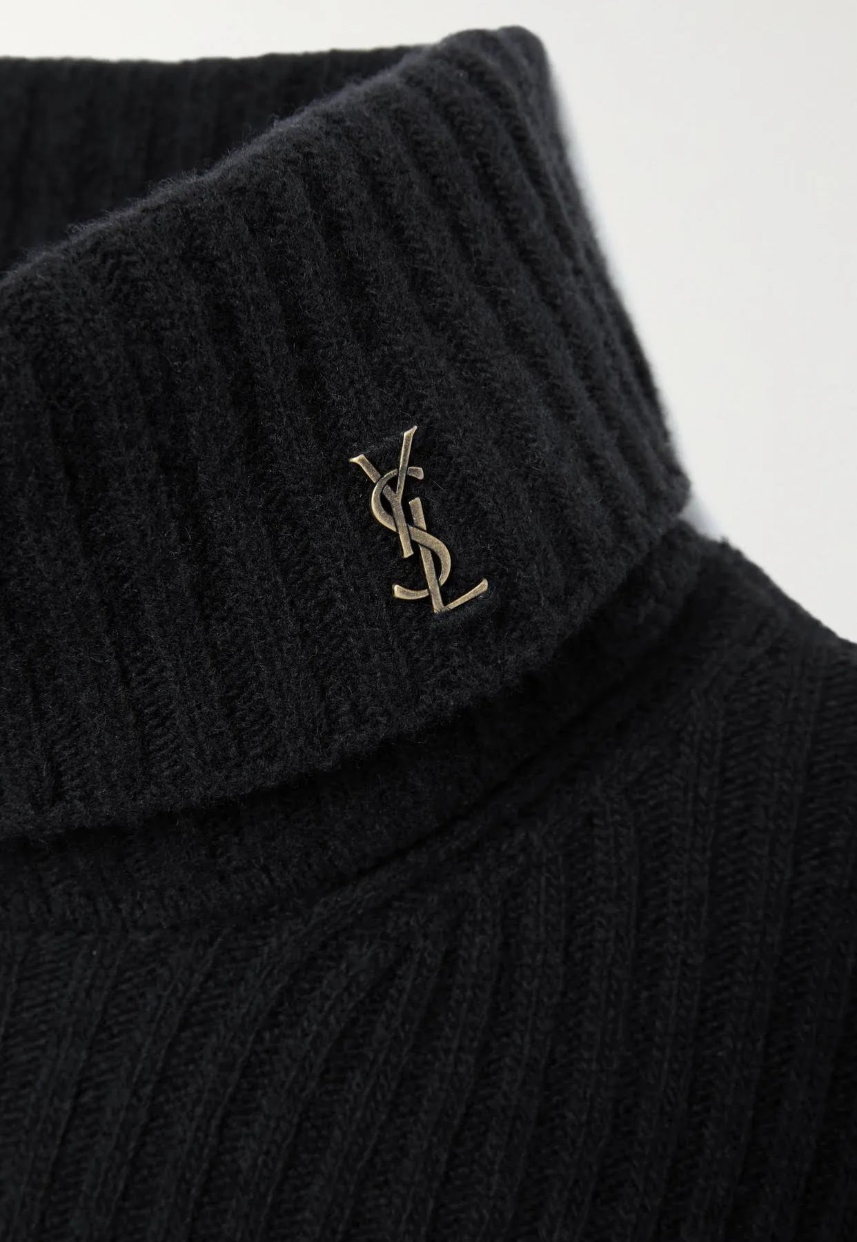 YSL YVES SAINT LAURENT TURTLENECK SWEATER