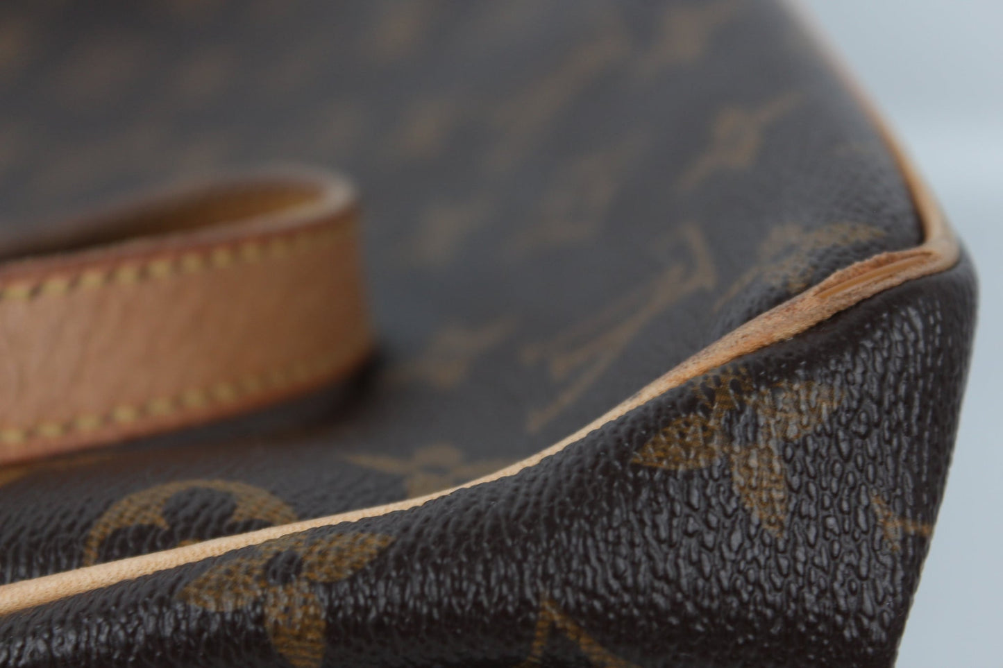 LOUIS VUITTON LV MONOGRAM BATIGNOLLES VERTICAL TOTE BAG
