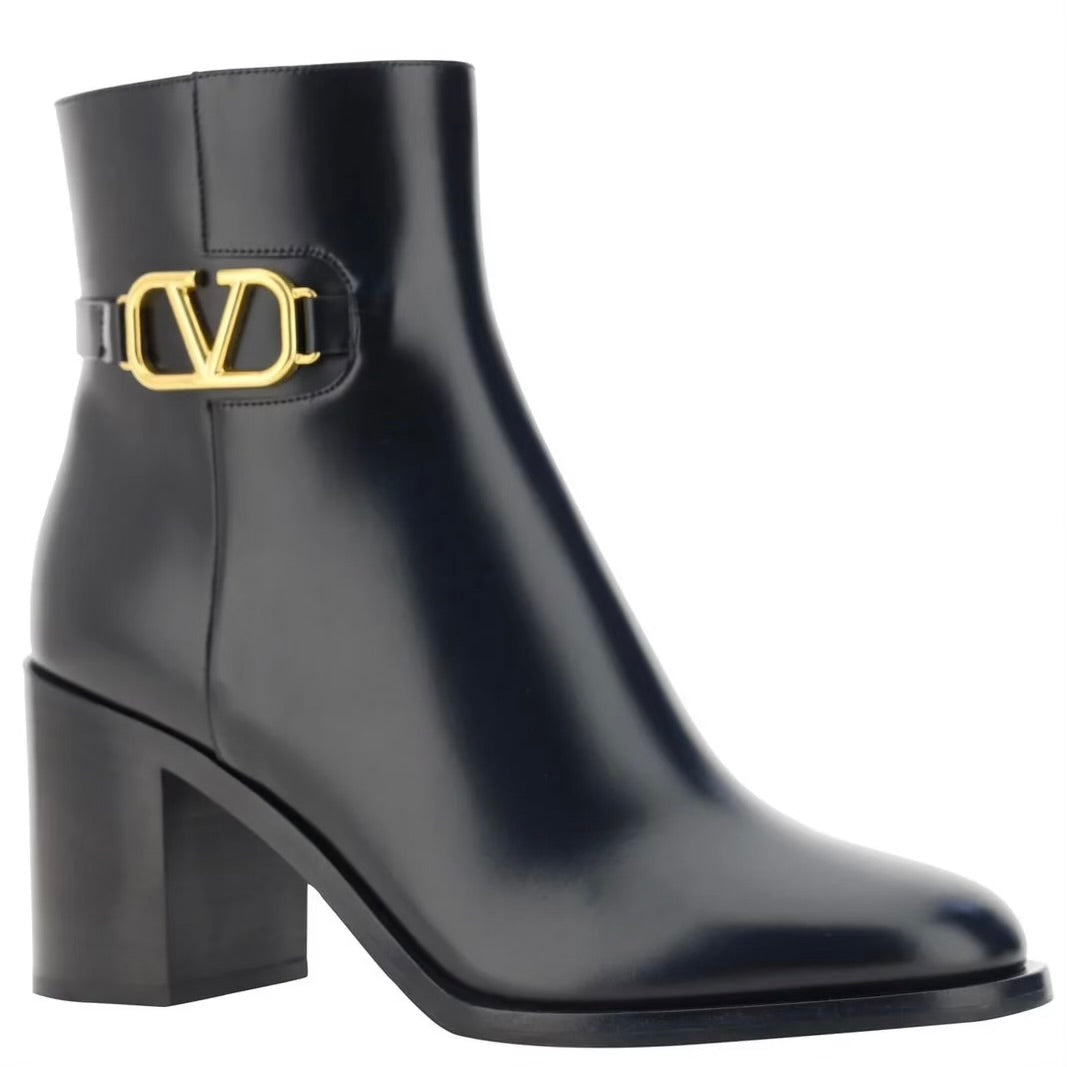 VALENTINO VLOGO SIGNATURE ROUND TOE ANKLE BOOTS