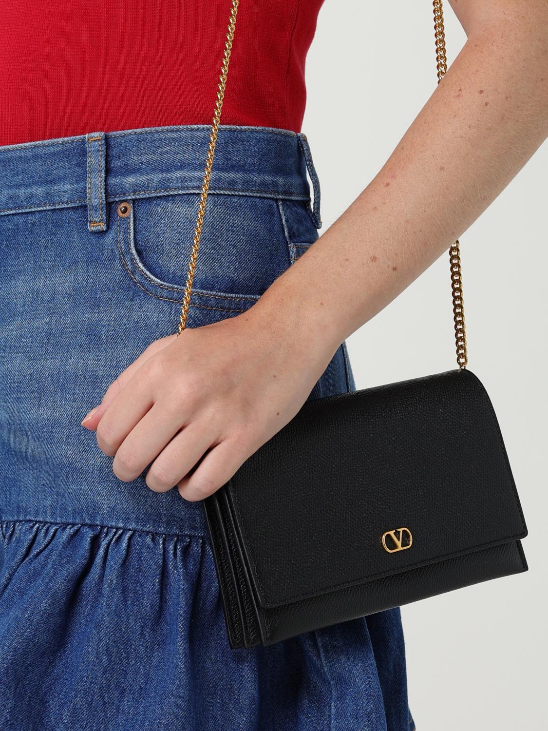 VALENTINO SIGNATURE WALLET ON CHAIN