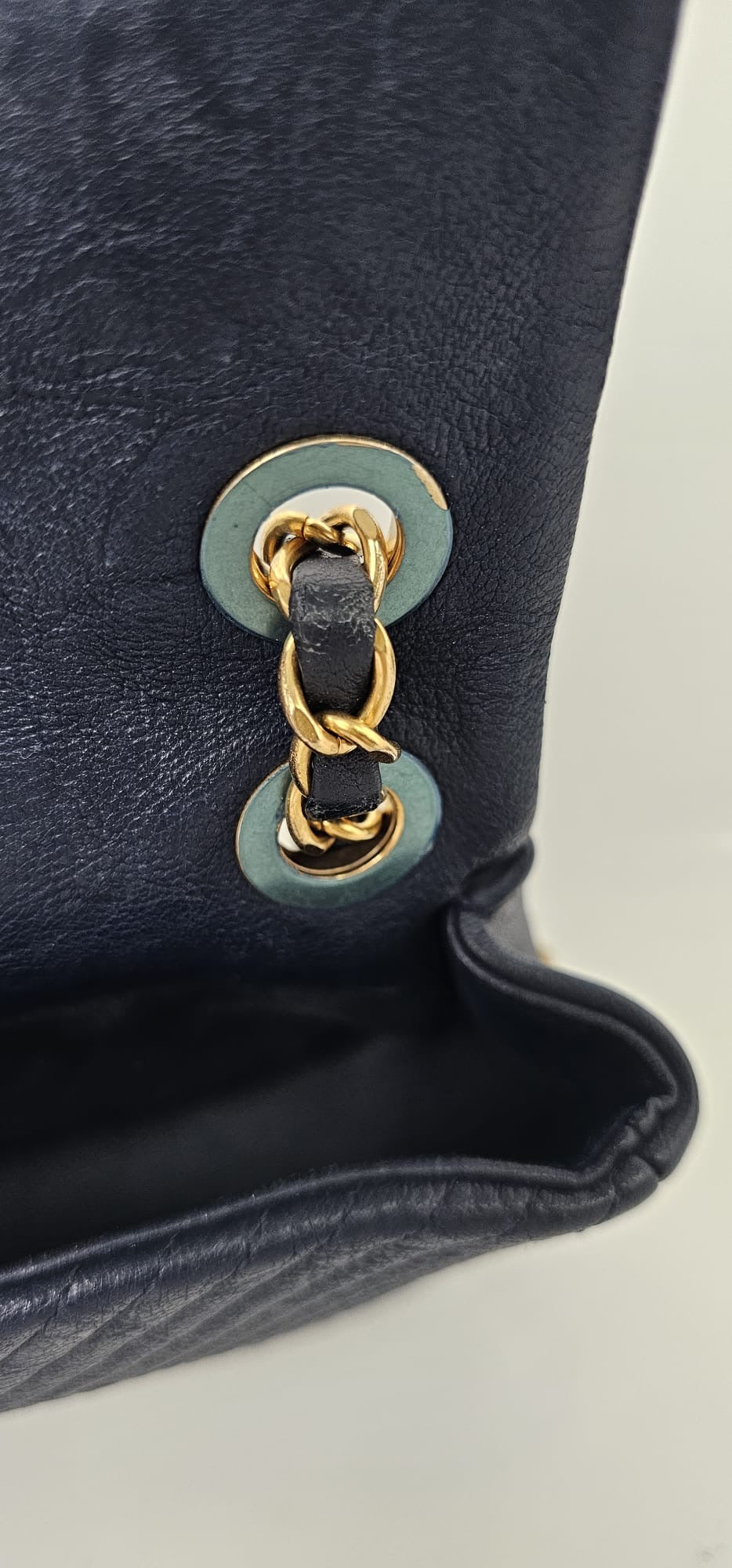 CHANEL CC SURPIQUE CHEVRON SMALL FLAP