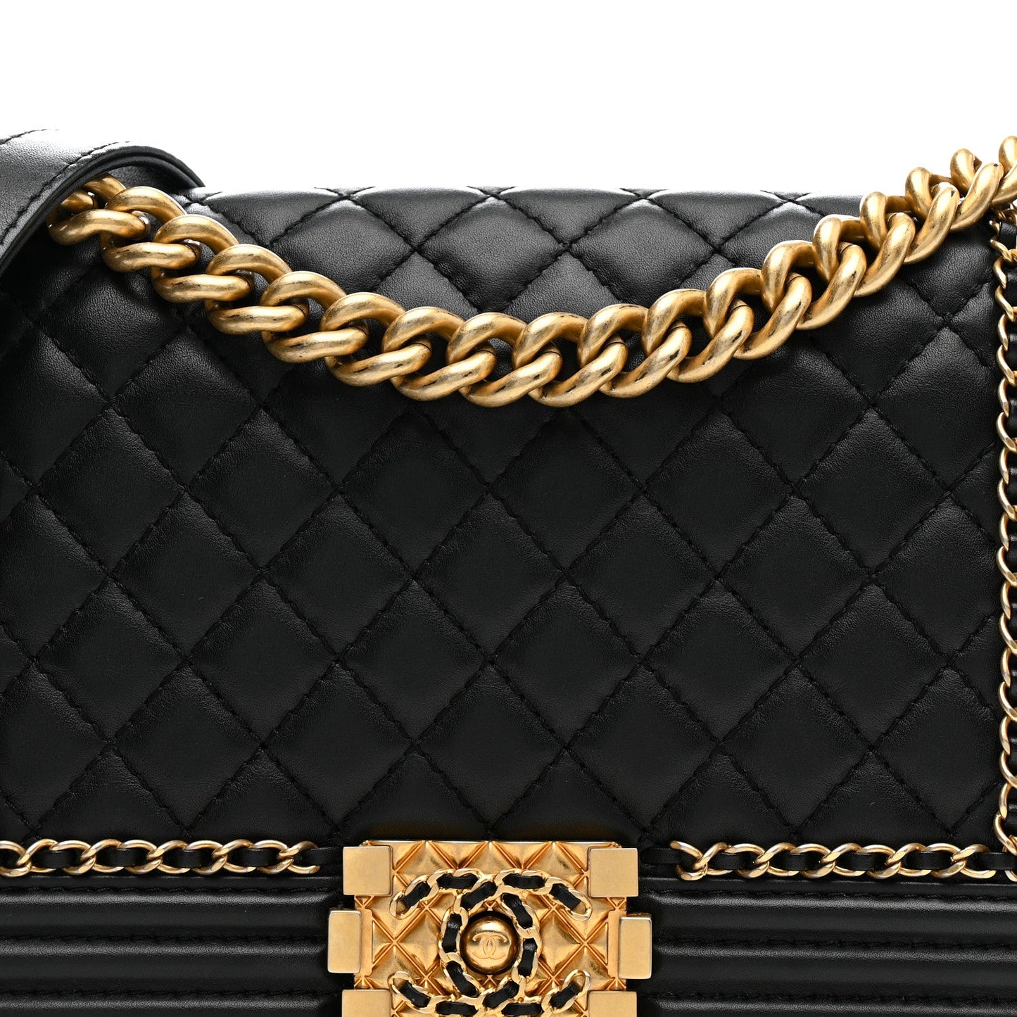 CHANEL CC LAMBSKIN CHAIN AROUND MEDIUM
BOY BAG