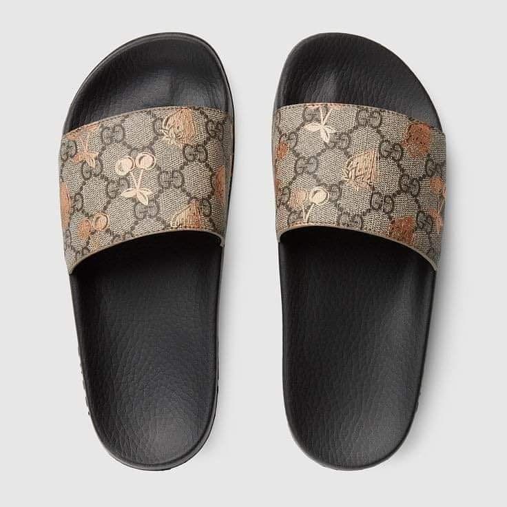 GUCCI Berry Print Slides