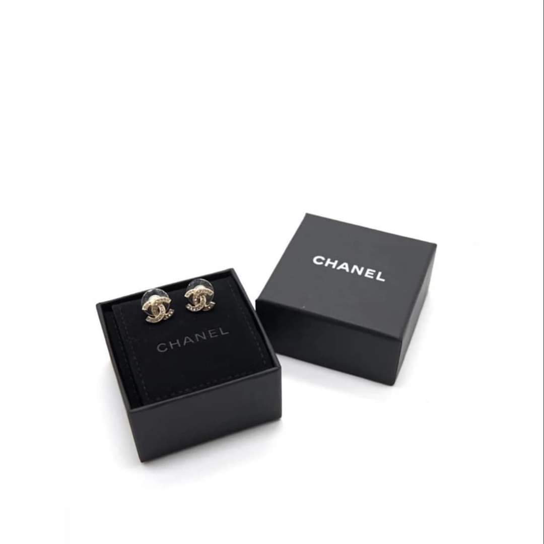 CHANEL CC EARRINGS