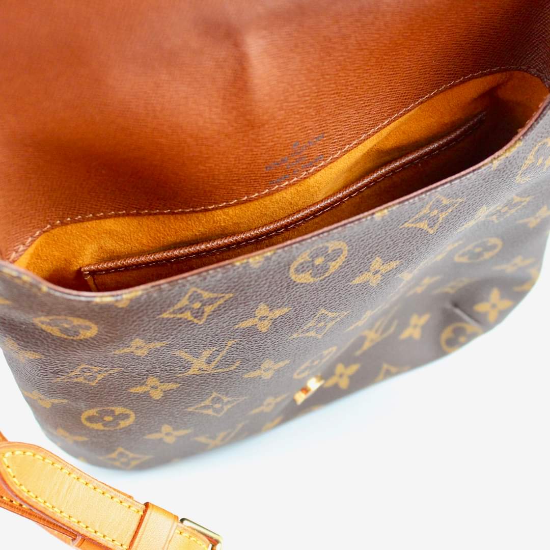 LOUIS VUITTON  MUSSETE CROSSBODY