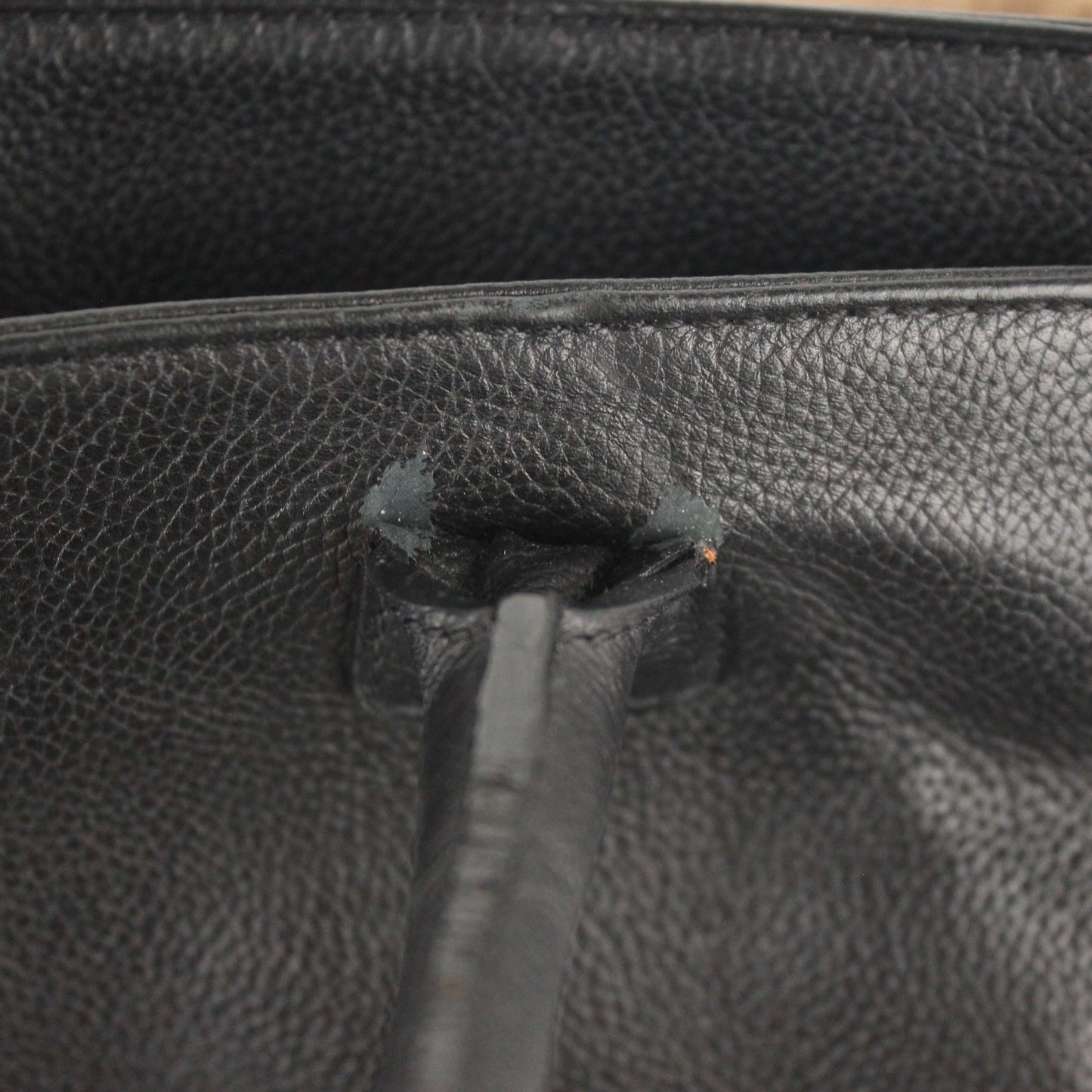 CHANEL EXECUTIVE LEATHER TOTE WITH ORGANIZER