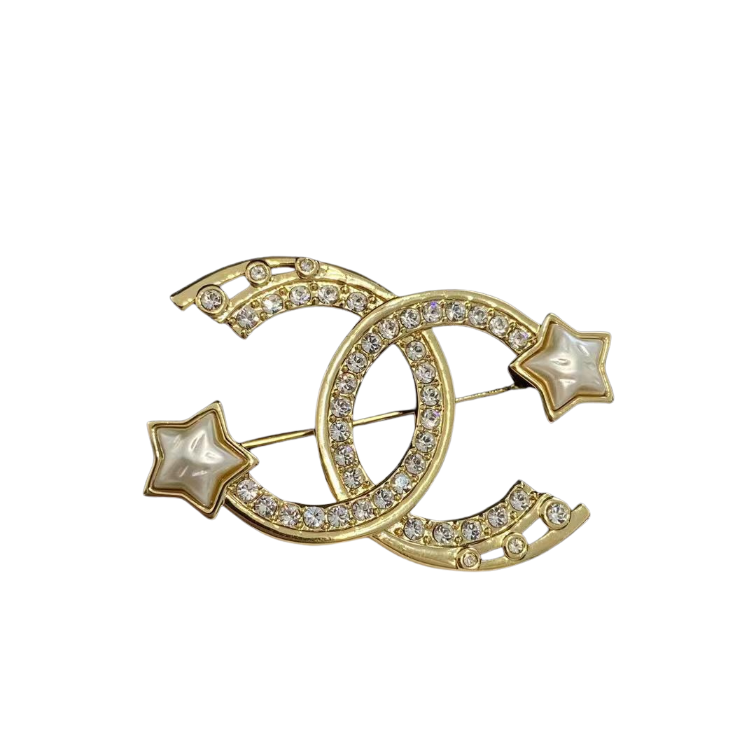 CHANEL CC CRYSTAL PEARL CC LOGO BROOCH